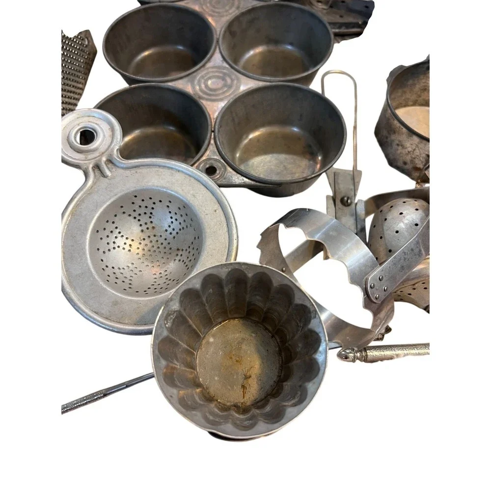 Lot Of Vintage Aluminum Kitchen Tools Utensils Kitchenware Pot Reseller Lot